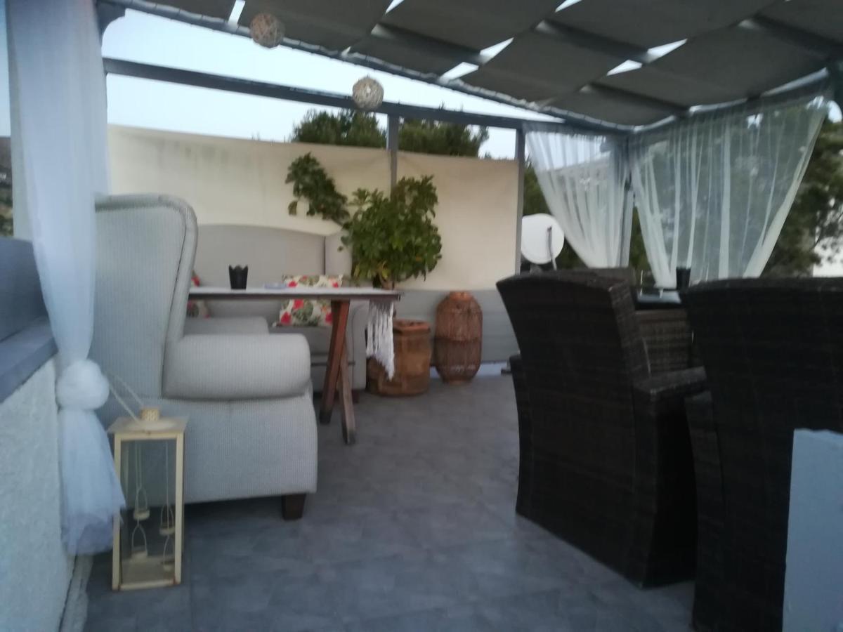 Appartamento Magnolia Senses Kini Esterno foto